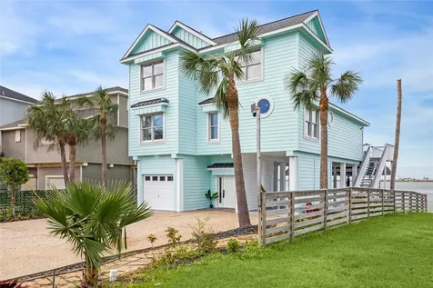 1322 Outrigger Tiki Island TX 77554
