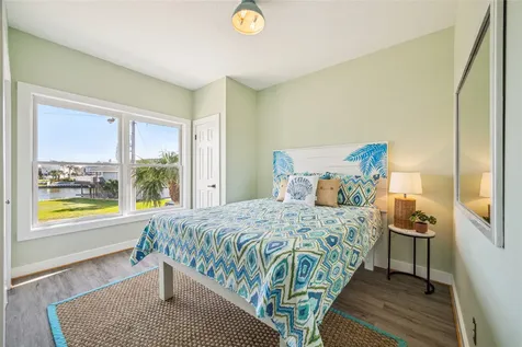 1322 Outrigger Tiki Island TX 77554