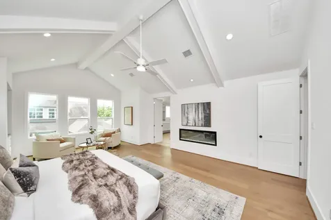 1705 Saxon Drive Houston TX 77018