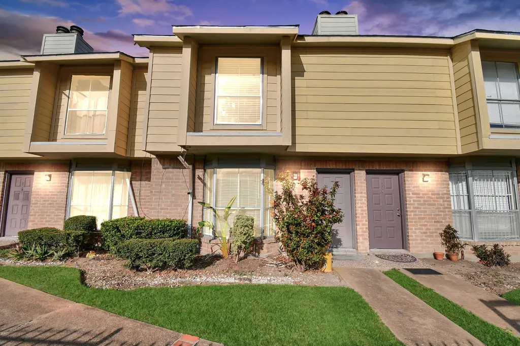 9350 Country Creek Drive 6 Houston TX 77036