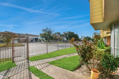9350 Country Creek Drive 6 Houston TX 77036