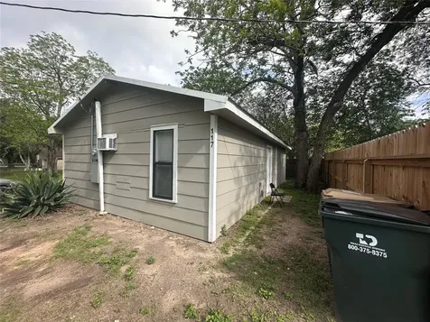 113 N Middle Street Flatonia TX 78941