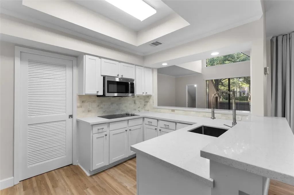 336 Litchfield Lane Houston TX 77024