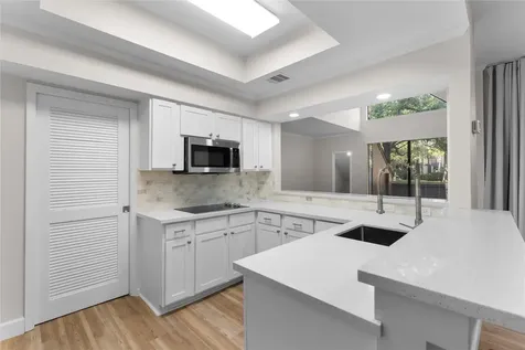 336 Litchfield Lane Houston TX 77024