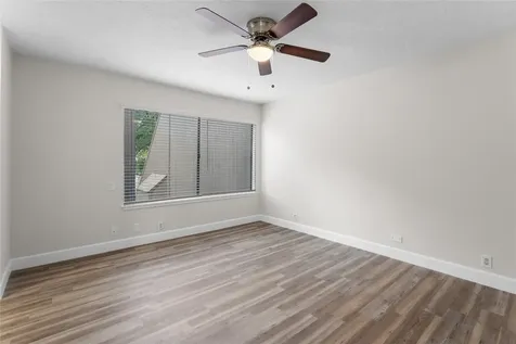 336 Litchfield Lane Houston TX 77024