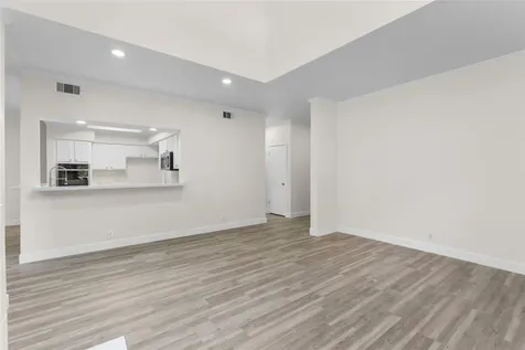 336 Litchfield Lane Houston TX 77024