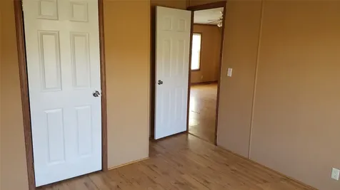 270 Country Way Smithville TX 78957