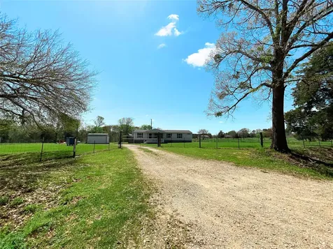 3854 County Road 2604 Alto TX 75925