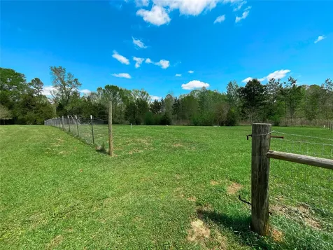 3854 County Road 2604 Alto TX 75925