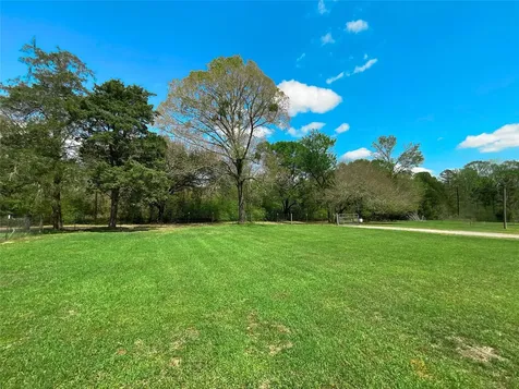 3854 County Road 2604 Alto TX 75925