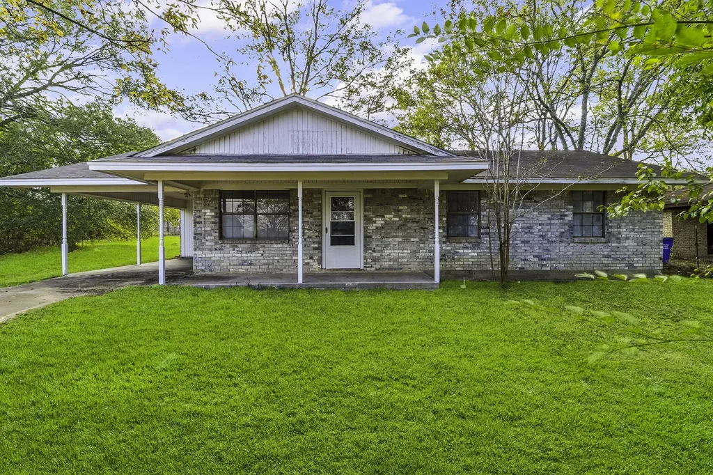107 Thomas Street Crockett TX 75835
