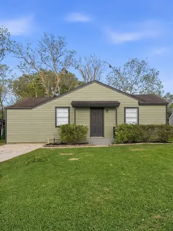 1308 N Rockisland Street Angleton TX 77515