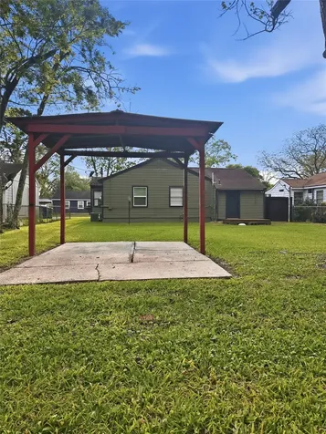 1308 N Rockisland Street Angleton TX 77515