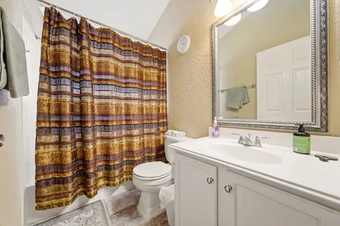 1402 Thornwood Lane Houston TX 77062