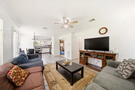 1402 Thornwood Lane Houston TX 77062