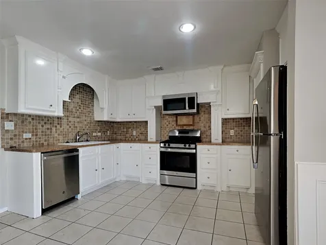 427 Remington Creek Drive Houston TX 77073