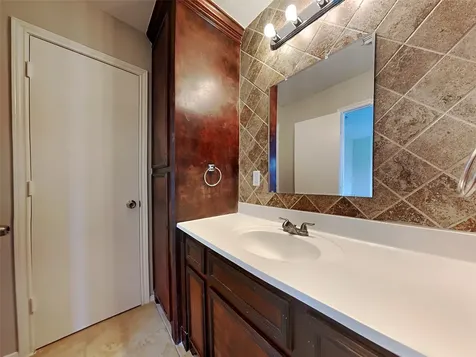 427 Remington Creek Drive Houston TX 77073