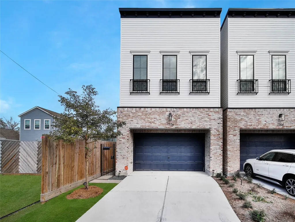 1306 Laird Street Houston TX 77008