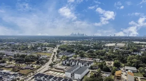 316 Thornton Road E Houston TX 77018