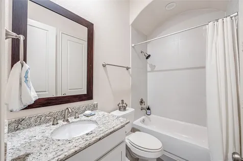 5628 Cohn Terrace Houston TX 77007