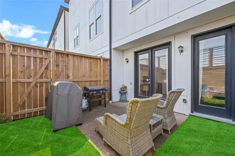 5628 Cohn Terrace Houston TX 77007