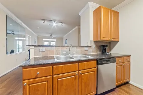 1711 Old Spanish Trail 203 Houston TX 77054