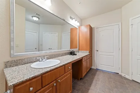 1711 Old Spanish Trail 203 Houston TX 77054