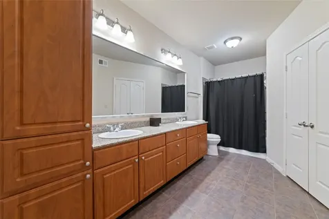 1711 Old Spanish Trail 203 Houston TX 77054