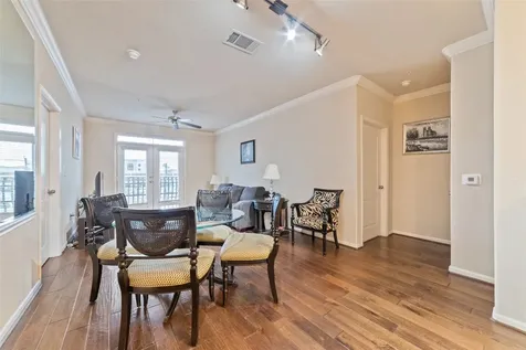 1711 Old Spanish Trail 203 Houston TX 77054