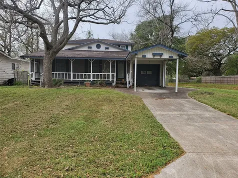 607 Winding Way Street Lake Jackson TX 77566