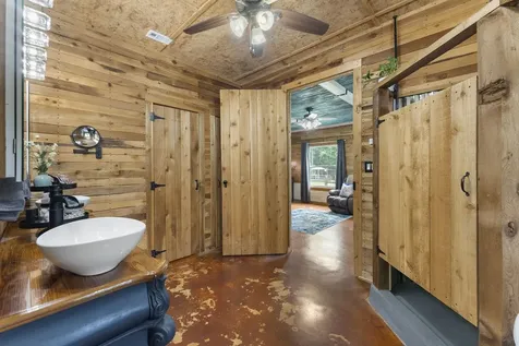 1823 Will Scarlett Street Montgomery TX 77316
