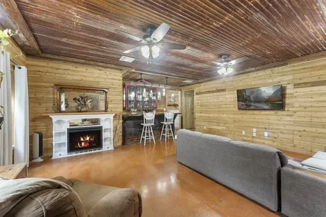 1823 Will Scarlett Street Montgomery TX 77316