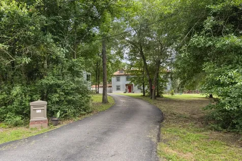 1823 Will Scarlett Street Montgomery TX 77316