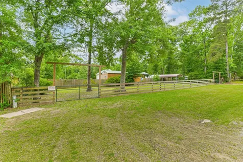 21940 Strickland Lane Cleveland TX 77328