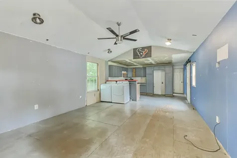 21940 Strickland Lane Cleveland TX 77328