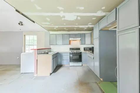 21940 Strickland Lane Cleveland TX 77328