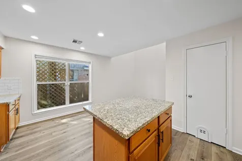 5711 Lorinowoods Drive Houston TX 77066