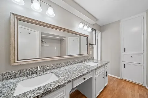 5711 Lorinowoods Drive Houston TX 77066