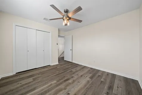 5711 Lorinowoods Drive Houston TX 77066