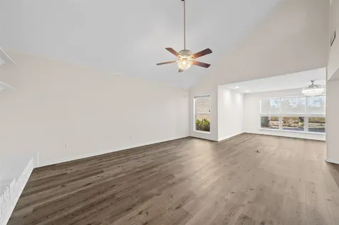 5711 Lorinowoods Drive Houston TX 77066
