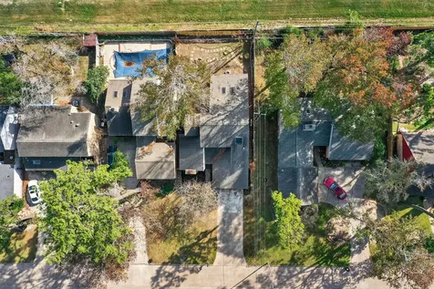 5711 Lorinowoods Drive Houston TX 77066
