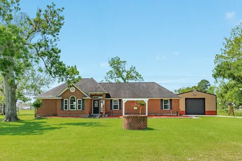 154 Horse Shoe Trail Angleton TX 77515