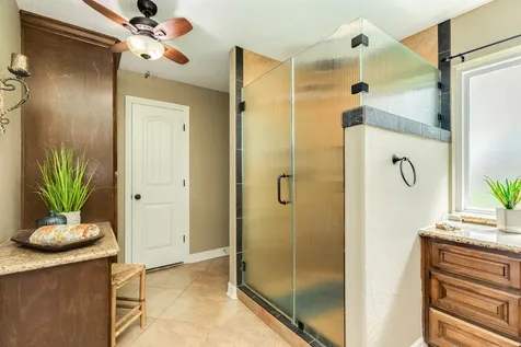 154 Horse Shoe Trail Angleton TX 77515