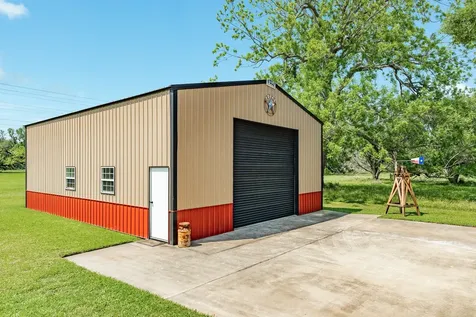 154 Horse Shoe Trail Angleton TX 77515