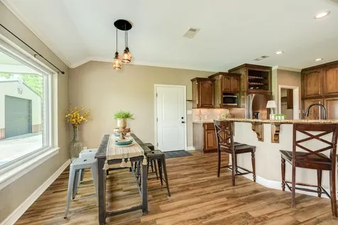 154 Horse Shoe Trail Angleton TX 77515