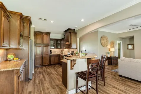 154 Horse Shoe Trail Angleton TX 77515