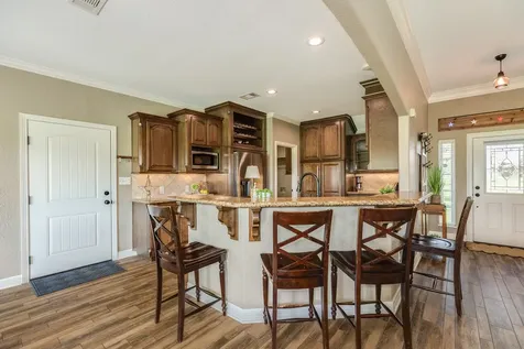 154 Horse Shoe Trail Angleton TX 77515