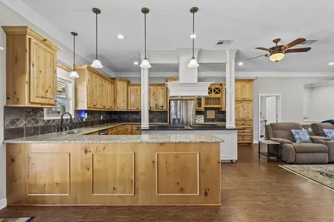 7205 Avenue O Santa Fe TX 77510