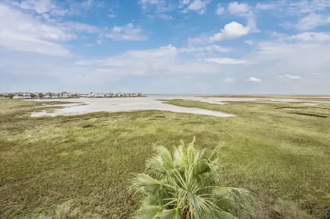 3126 Lafittes Point Galveston TX 77554