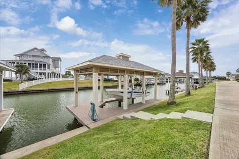 3126 Lafittes Point Galveston TX 77554
